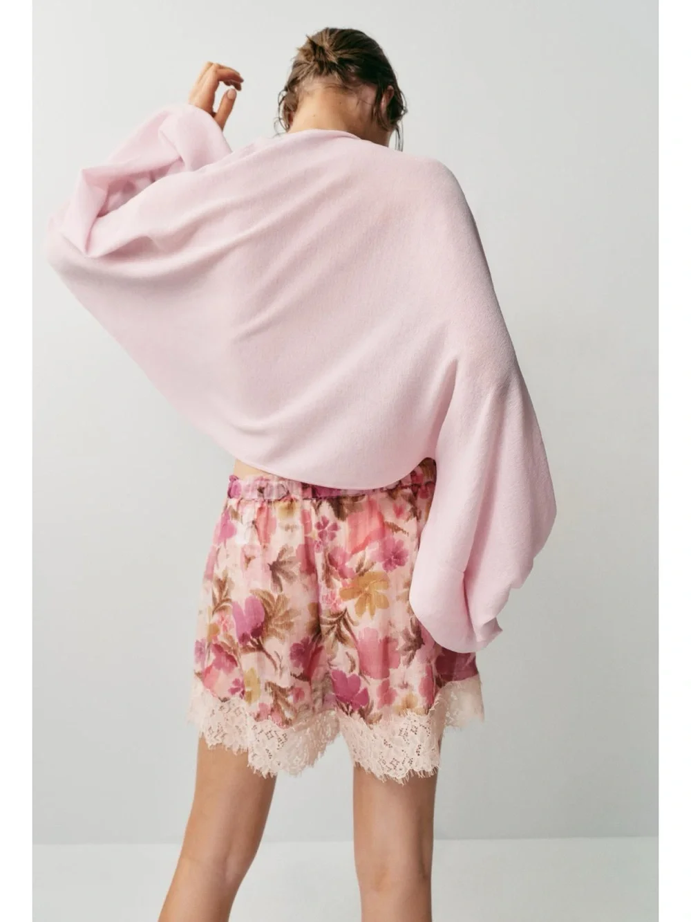 ZARA FLORAL LACE PRINT SHORTS